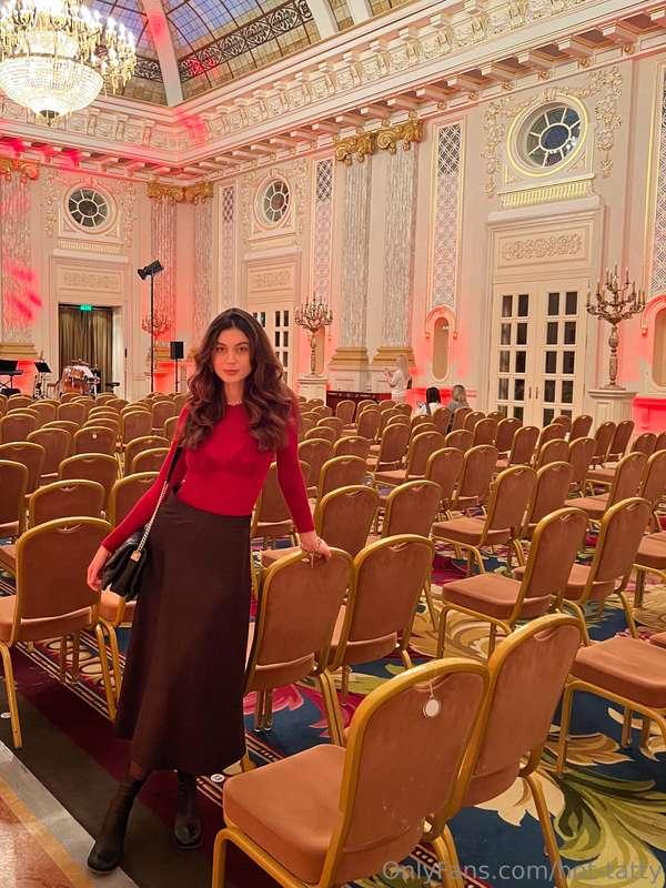 I love theaters!😍 Every performance is a magical immersion i..