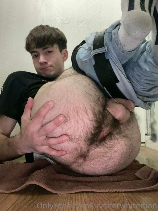 you like your ass  hairy or shaved?