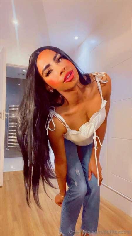 Morning 🥰 what are you doing this weekend 😘