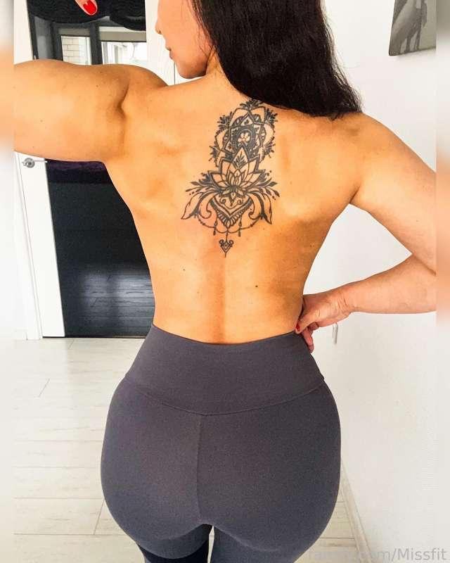 My back after workout💪

#fyp #back #body #ass #bigass #butt #booty #milf #fitnesgirl