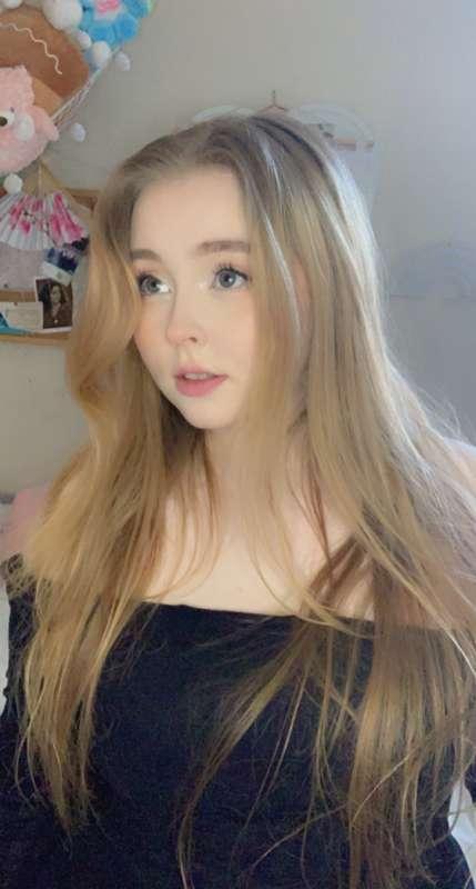 Black dress :) (higher tiers only)
