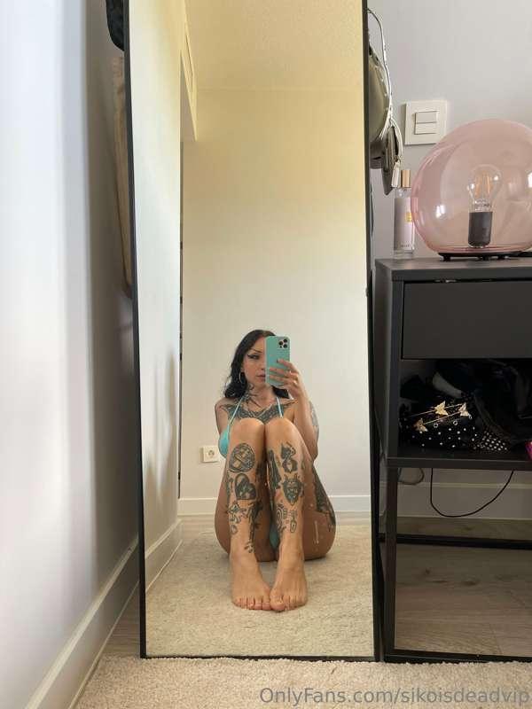 daddy do you like my feet? 🖤🔥