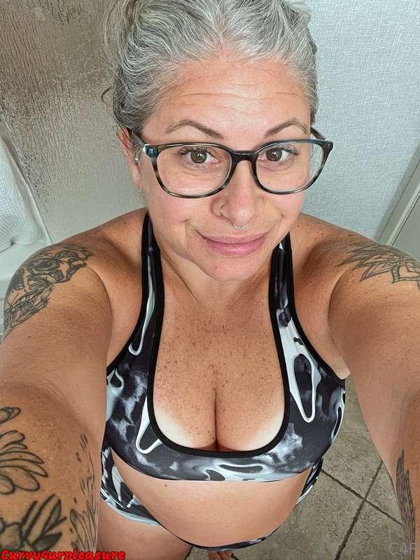 Morning boys and girls who's ready for labor day weekend?!?!..