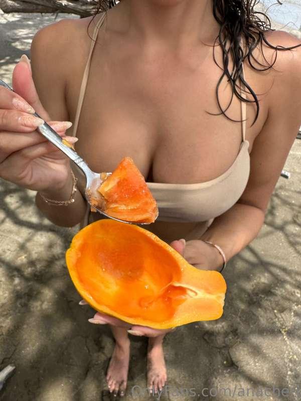I'm just like a papaya 👅💦 *sweet & juicy!*

Tip any amount o..