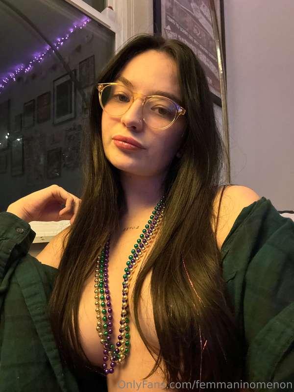 happy mardi gras y’all!!💚💜💛