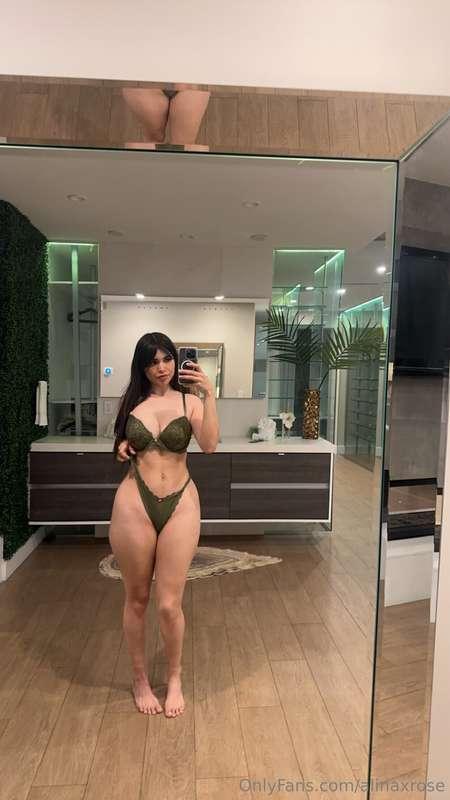 you think this is my color? 💚