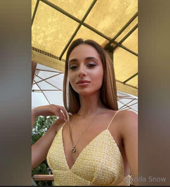@yukistone Yuki 19 yo looking for Daddy! 
She likes to open ..
