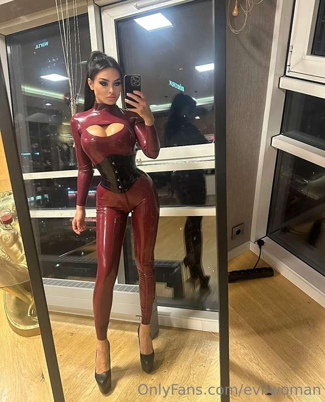 evilwoman image #3