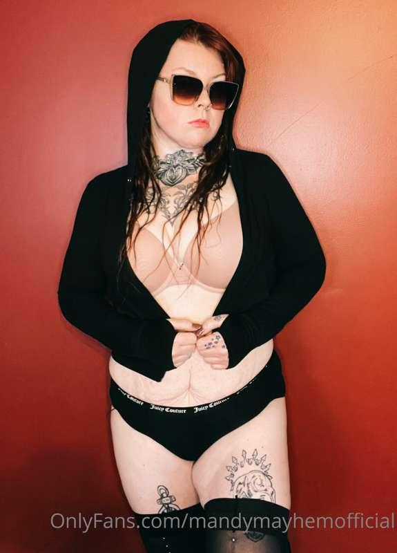Happy Monday, baby!
