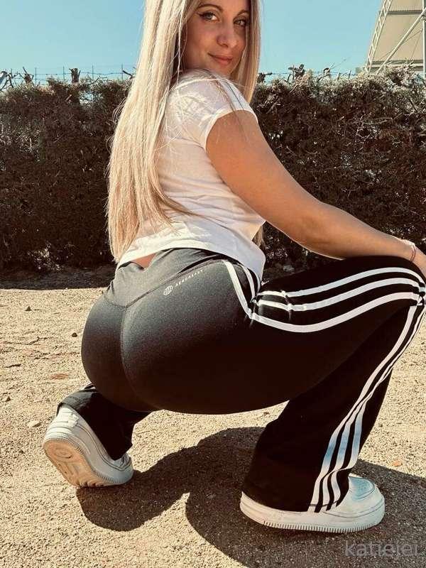 Do you fall in love with my ass? 🙈