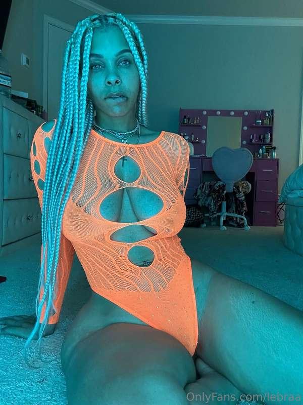 I'm sexy under any 💡💕
