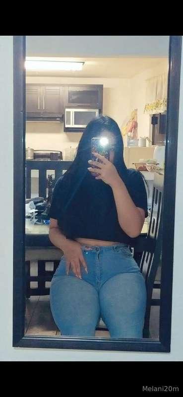 Hello baby, she is my friend @lilithbabyok  has a free subsc..