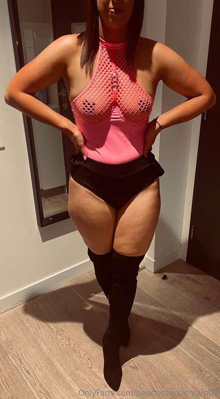 One of my favourite ‘play’ outfits…$5 tips will get you a sn..