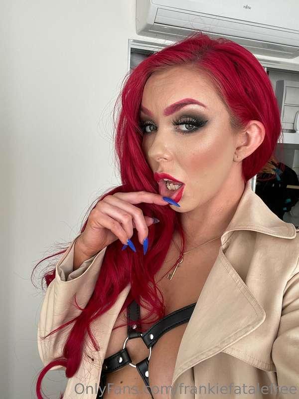This shoot with Kristoff had me feeling the leather mummy vi..