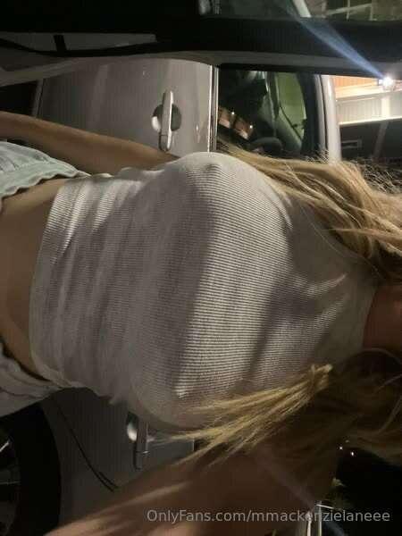 Feeling very free this evening 🍒❤️‍🔥 Hit my inbox for a surp..