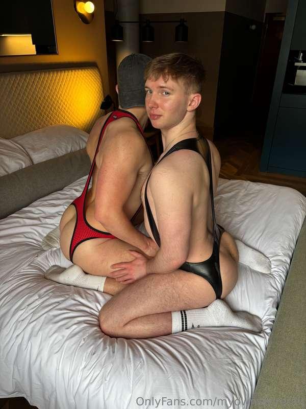 Hey... wanna wrestle...? 🤼‍♂️ Me and @jaxonvers2 wanna show ..