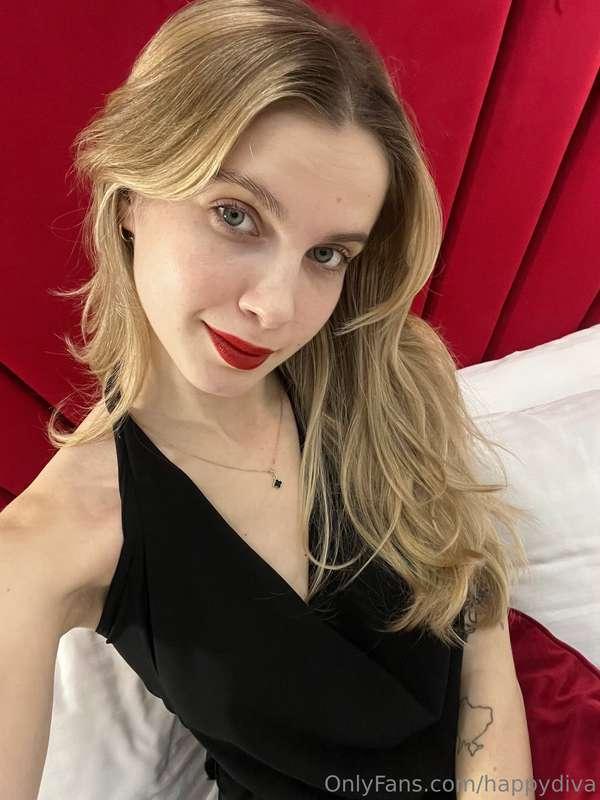Red lipstick is one of the most iconic and versatile cosmeti..