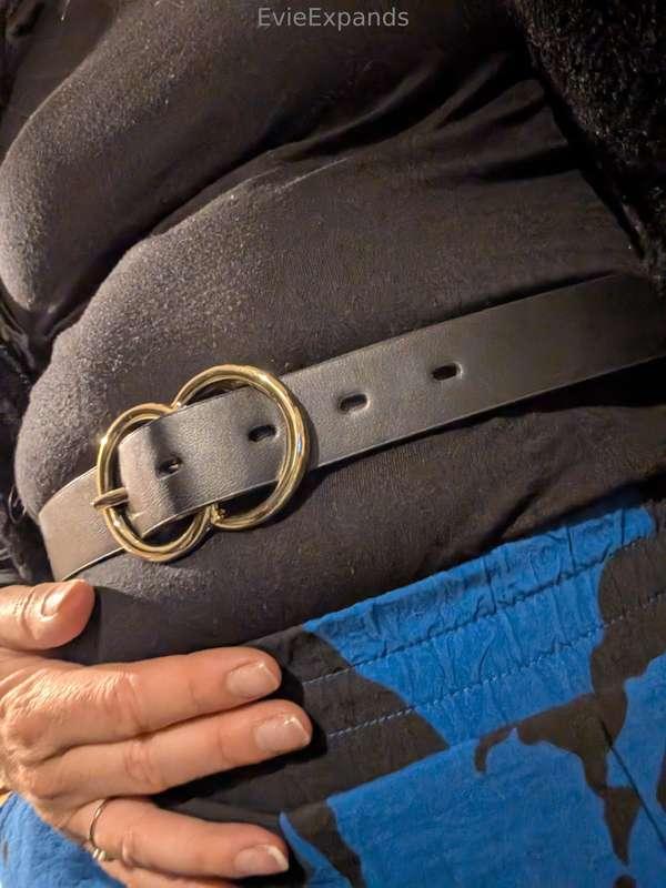 evieexpands image #0