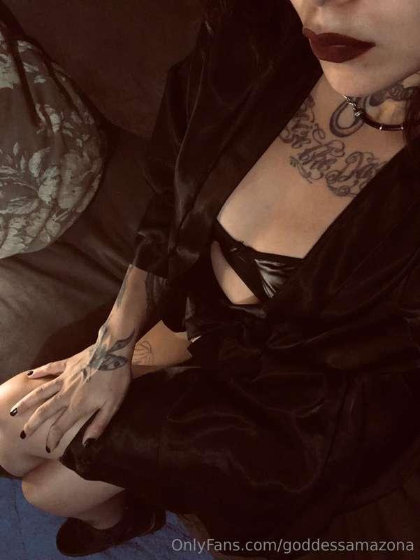 Hi my babies 💖 will you tell mommy how beautiful she looks t..