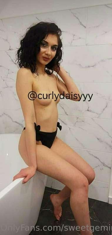 🍭🍭I m looking for my sugar daddy🔞💋 
@curlydaisyyy 
@curlydai..
