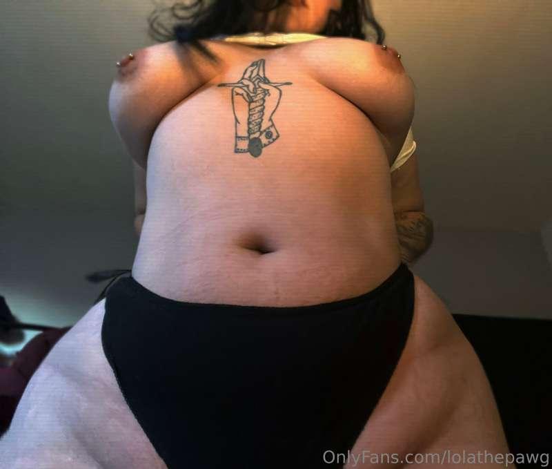 lolathepawg image #0