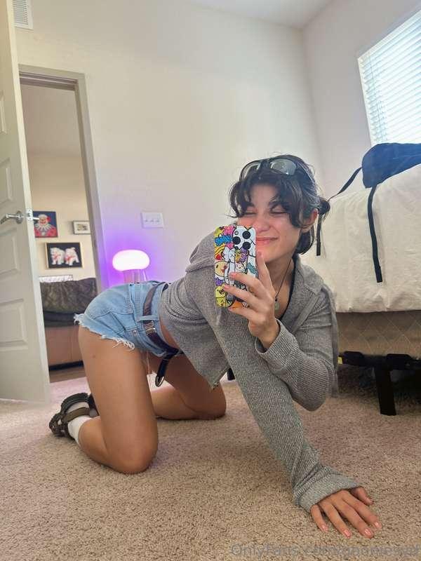 pov im a slut for no reason 🤓