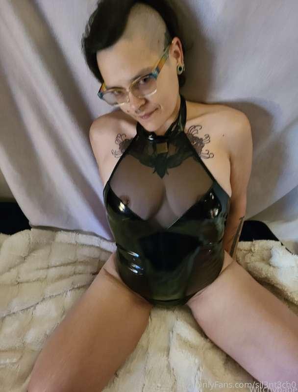 Kinky and geeky this chick will have you begging for more. H..