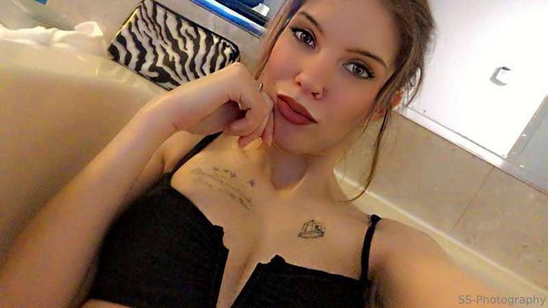 jenellebabyy image #1