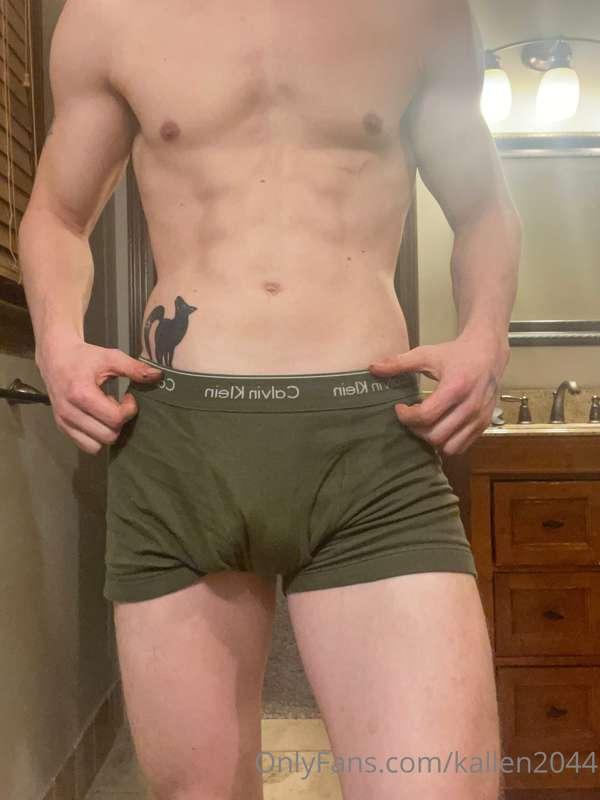 Shaving the pubes. Been lazy and let them grow out a bit. Bu..