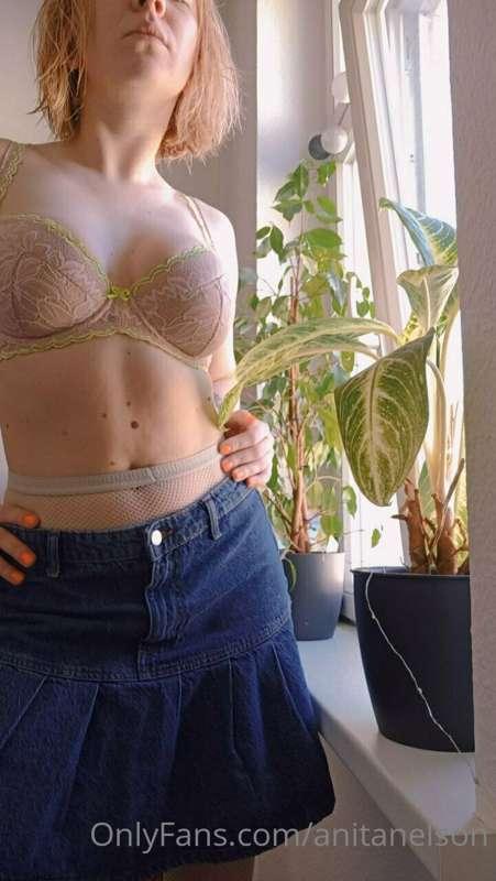 I want your hands to squeeze my waist tightly as your cock e..
