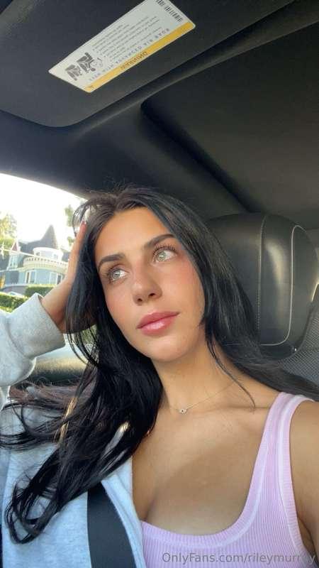 wasnt gonna post this on my wall but my eyes look cool lol
