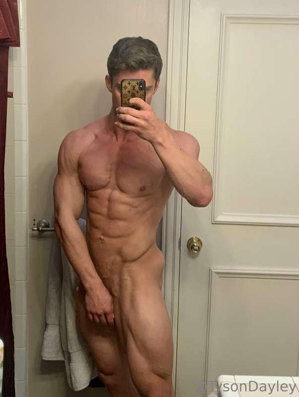 Current shape 😇 Stopped back at home and can’t wait to start..