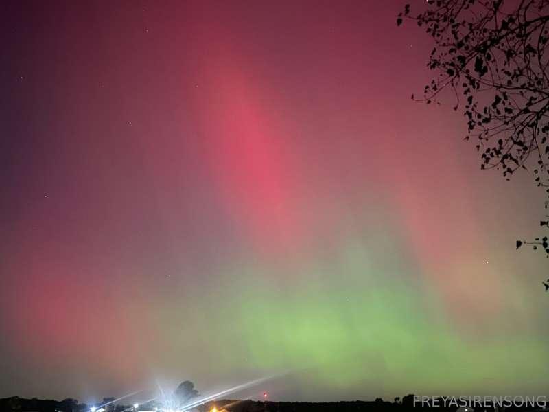 Aurora borealis outside my house it’s so beautiful (: 😍 