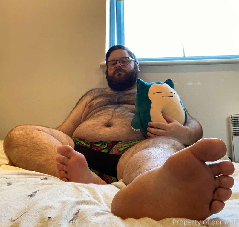 Who likes feet?