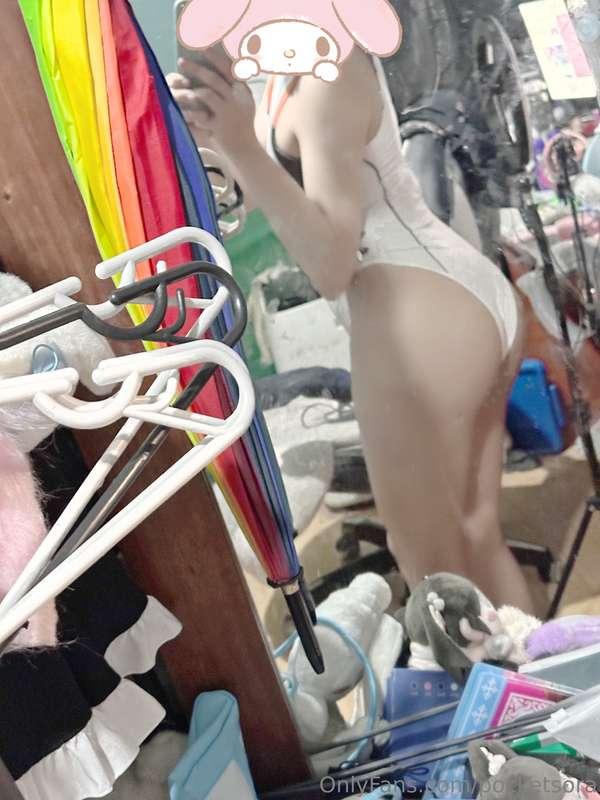 me acaba de llegar este traje, te gusta como se me ve? 😍😳 i ..