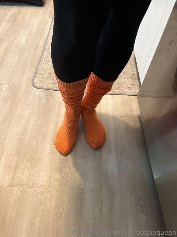 mrs_footjobqueen image #5