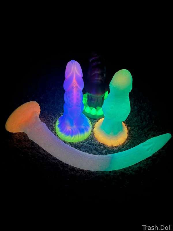 Glow toys 



#fyp #fantasydildo #taboodildo #petite 