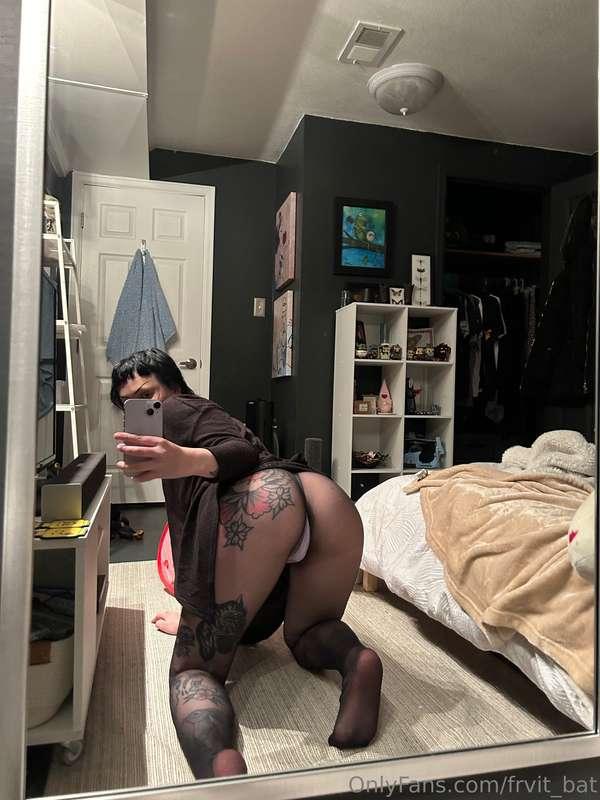 she’s back after an incredibly long time!! Customizable cont..