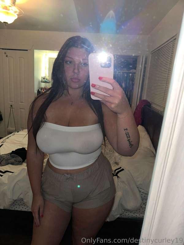 Do you like when girls walk around in see-through tops? 💦