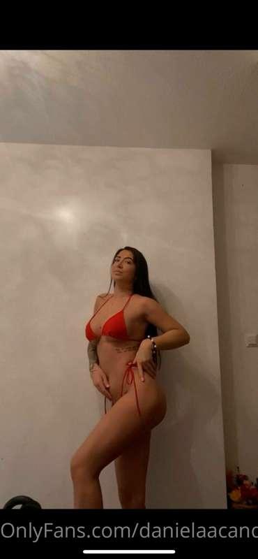 danielaacandy image #0