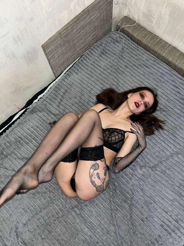 I'm already waiting for you in your bed🔞oh, and don’t even a..