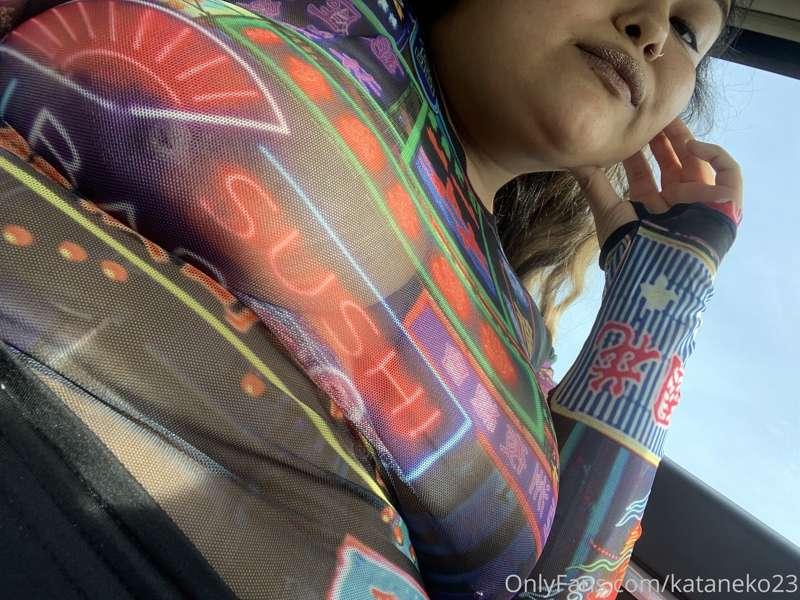 neon tiddies 😚💜