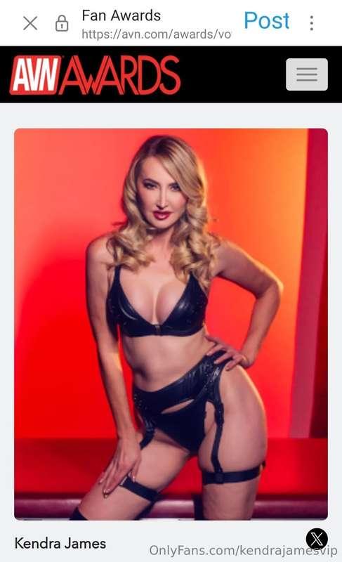 I have an AVN fan nomination for "favorite domme"! Get over ..