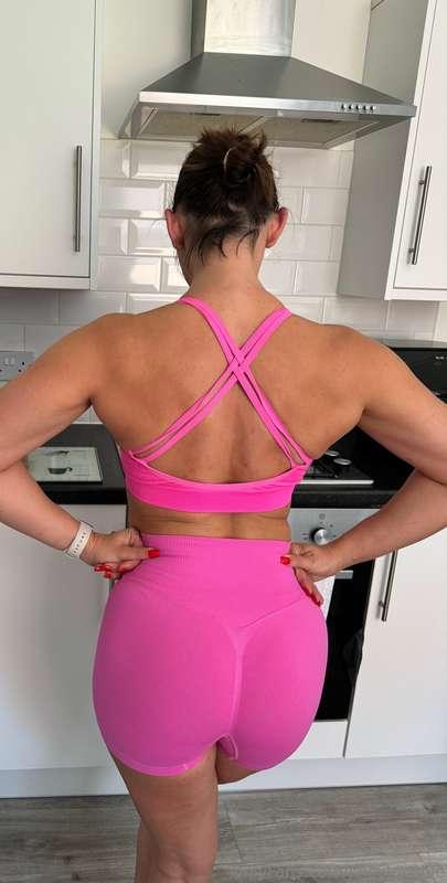 juicytooshie image #0