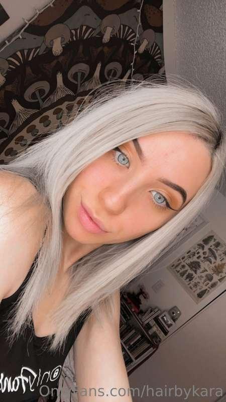 Hello my loves! 🤍 
I’m trying super hard to stay positive wi..