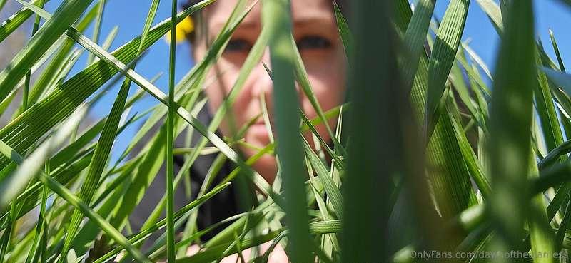 dawnofthegiantess image #0