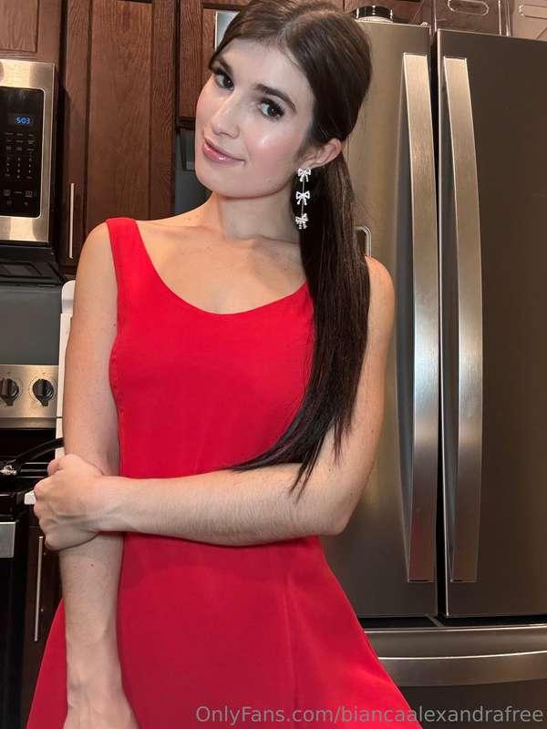 Happy Friday! Any fun plans for the weekend?😉😘