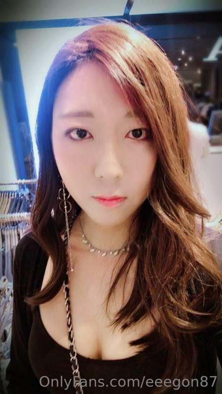 어느 평범한 날.. 명동에서 만난 남자들과 같이 한잔하게되었어요 그리고 그날.. 저녁에 같이 .. intro..