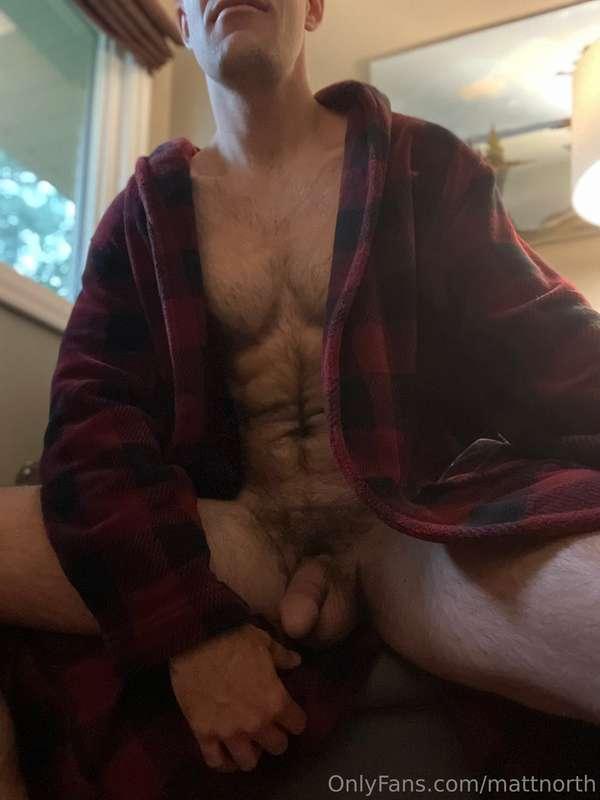 How’s this for an open robe?