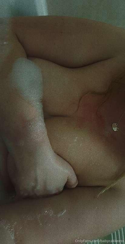 Pop goes the bubbles😈